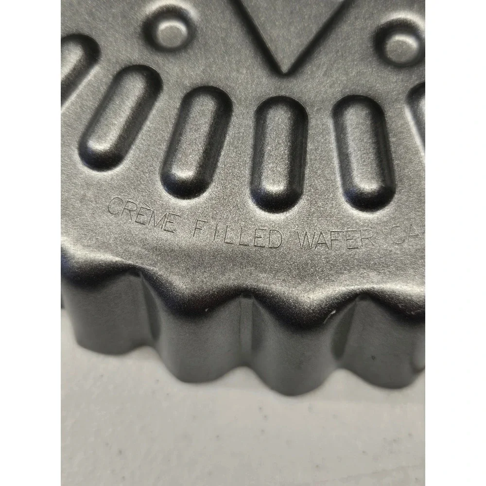 Nordic Ware Creme Filled Wafer Cake Pan Black Cast Aluminum Sandwich Cookie Mold